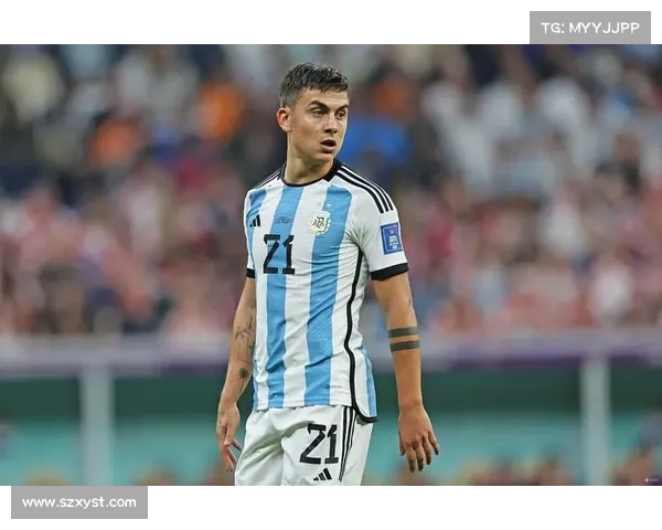 梅西与迪巴拉位置重叠对球队战术影响及解决方案分析